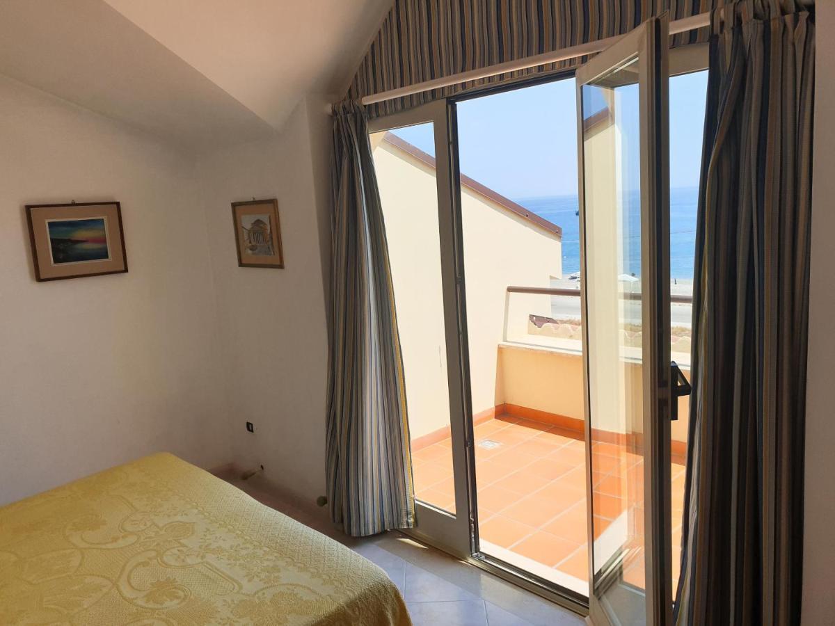 Casa Vacanze Umberto I Bova Marina Buitenkant foto
